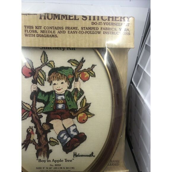 Hummel Stitchery Knitting Kit Yarn Included #8032 Boy in Apple Tree. Vintage - Picture 2 of 10